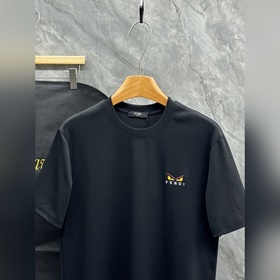 FENDI： новая весенне-летняя коллекция 