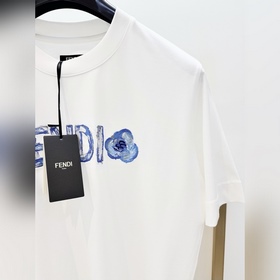 Размеры： S, M, L, XL. Доступны в черно
