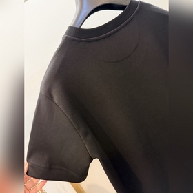 Размеры： S, M, L, XL. Доступны в черно