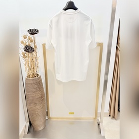 Размеры： S, M, L, XL. Цвета： черный и 