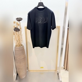 Размеры： S, M, L, XL. Цвета： черный и