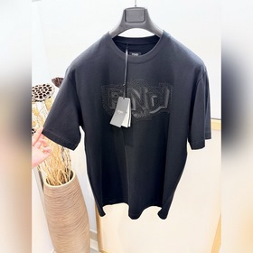 Размеры： S, M, L, XL. Цвета： черный и 