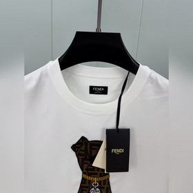 Fendi. Новая весенне-летняя коллекция 