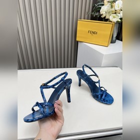 Новая коллекция Fendi ： Материал верх