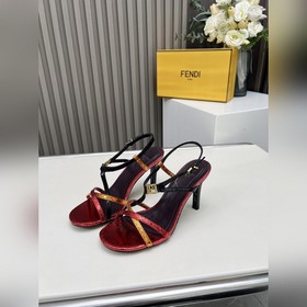 Новая коллекция Fendi Материал верха：
