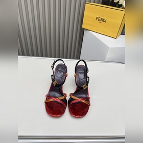 Новая коллекция Fendi Материал верха：