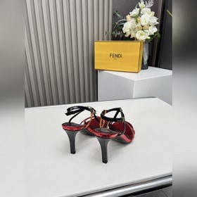 Новая коллекция Fendi Материал верха：