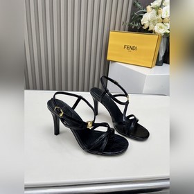 Новая коллекция Fendi ： Материал верх