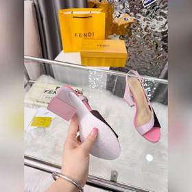 Новая модель Fendi, размер 35–40 (41,
