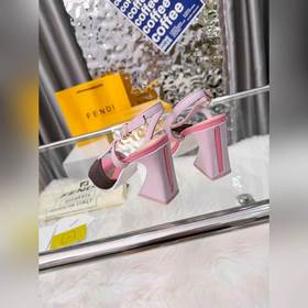 Новая модель Fendi, размер 35–40 (41, 