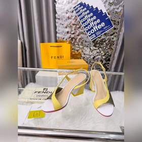 Новая модель Fendi, размер 35–40 (41, 