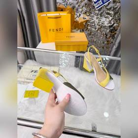 Новая модель Fendi, размер 35–40 (41,