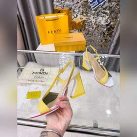 Новая модель Fendi, размер 35–40 (41,
