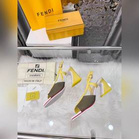 Новая модель Fendi, размер 35–40 (41, 