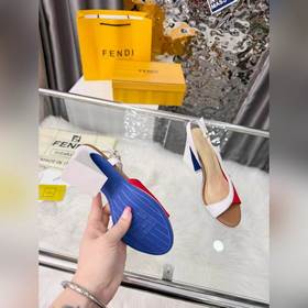 Новая модель Fendi, размер 35–40 (41,