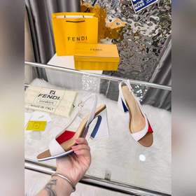 Новая модель Fendi, размер 35–40 (41, 