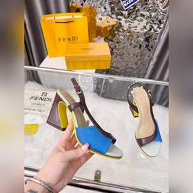 Новая модель Fendi, размер 35–40 (41,