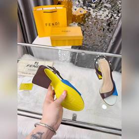 Новая модель Fendi, размер 35–40 (41,