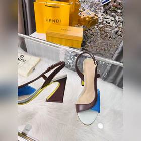 Новая модель Fendi, размер 35–40 (41, 