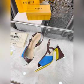 Новая модель Fendi, размер 35–40 (41, 
