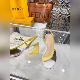 Новая модель Fendi, размер 35–40 (41,