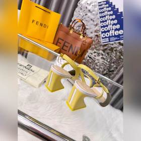 Новая модель Fendi, размер 35–40 (41, 