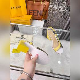 Новая модель Fendi, размер 35–40 (41, 