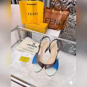 Новая модель Fendi, размер 35–40 (41,