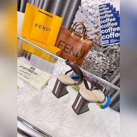Новая модель Fendi, размер 35–40 (41,