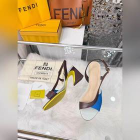 Новая модель Fendi, размер 35–40 (41, 