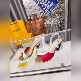 Новая модель Fendi, размер 35–40 (41, 