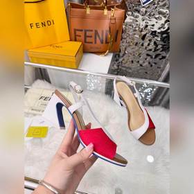 Новая модель Fendi, размер 35–40 (41, 