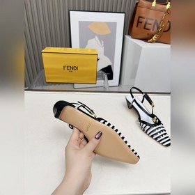 Новая коллекция Fendi уже в продаже. М