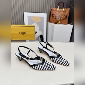 Новая коллекция Fendi уже в продаже. М