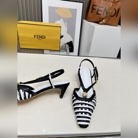 Новая коллекция Fendi уже в продаже. М