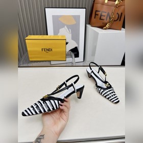 Новая коллекция Fendi уже в продаже. М
