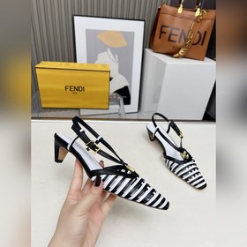 Новая коллекция Fendi уже в продаже. М