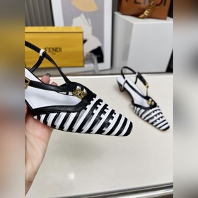 Новая коллекция Fendi уже в продаже. М