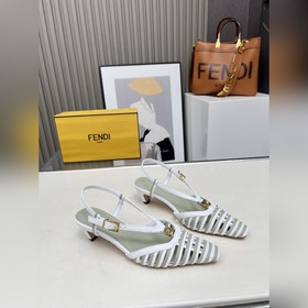 Новая коллекция Fendi уже в продаже. М