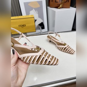 Новая коллекция Fendi уже в продаже. М