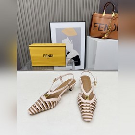 Новая коллекция Fendi уже в продаже. М