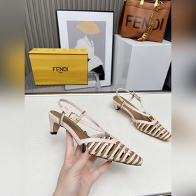 Новая коллекция Fendi уже в продаже. М