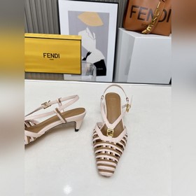 Новая коллекция Fendi уже в продаже. М
