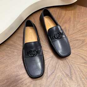 Классические лоферы GUCCI с застежкой 
