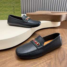 Классические лоферы GUCCI с застежкой