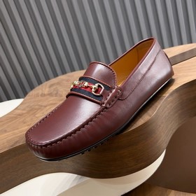Классические лоферы GUCCI с застежкой 