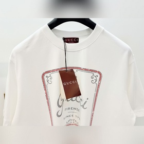 Размеры： S, M, L, XL. Модель унисекс