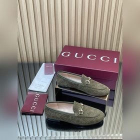 Новинка коллекции Gucci Jordaan «Ранне