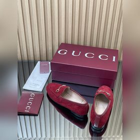 Новинка коллекции Gucci Jordaan «Ранне