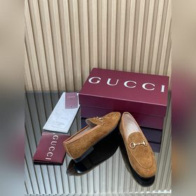 Новинка коллекции Gucci Jordaan «Ранне